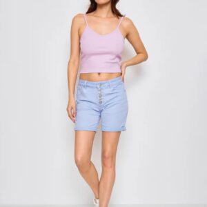 Short couleur avec bouton fantaisie